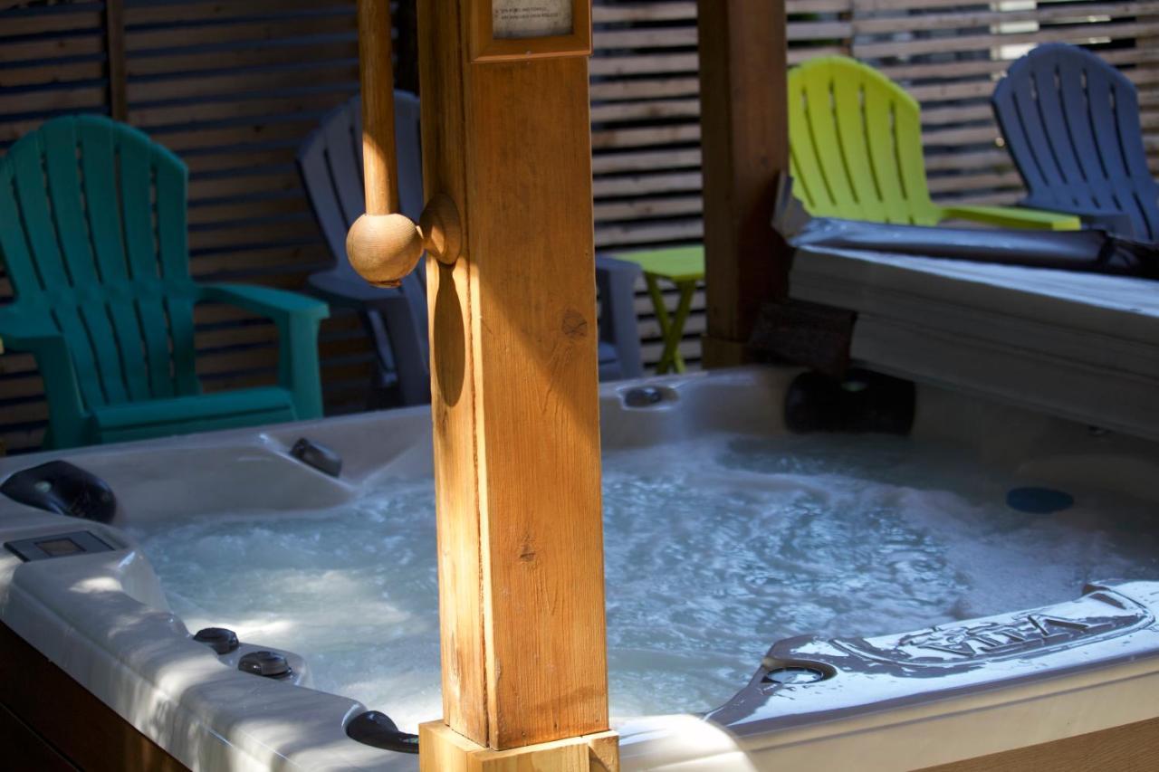 Whistler Alpine Chalet Retreat & Wellness Villa Exterior foto