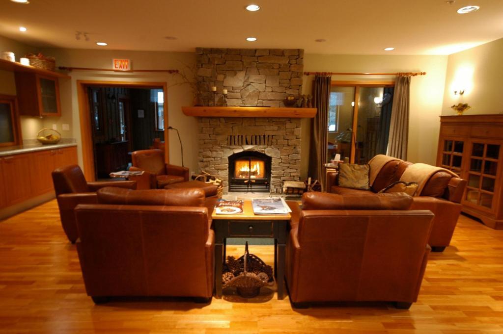 Whistler Alpine Chalet Retreat & Wellness Villa Interior foto